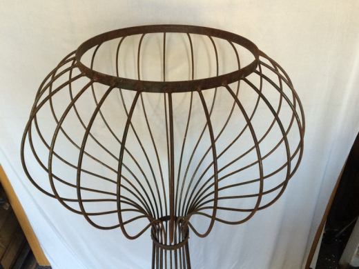 Amphore/Blumenpräsenter H 140cm - Eisen natur