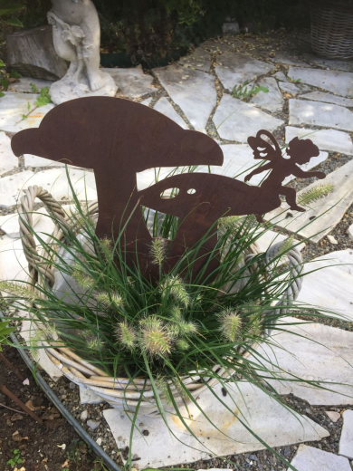 Pilzgruppe mit 1 Elfe, D33 H83 cm