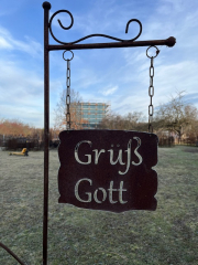 Stab mit Schild Grüß Gott Höhe 200cm, rost